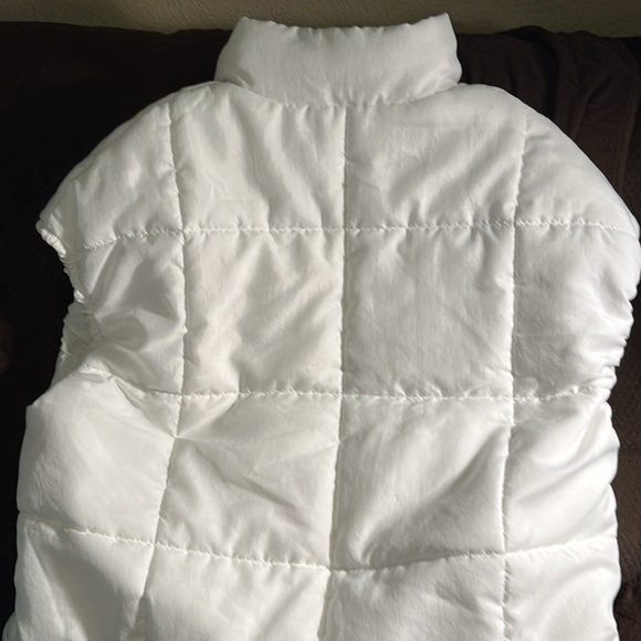 Nike Thermafit oversize women size S puffer vest .New with tags - Picture 10 of 11